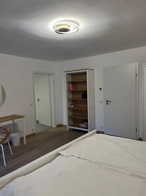 Moderne Ferienwohnung In Der Festspielstadt Bayreuth - Zentral Und Dennoch Ruhig Gelegen Apartment